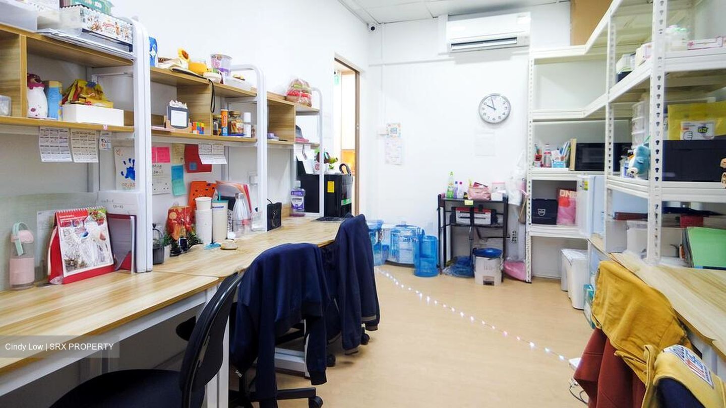 Parkway Centre (D15), Office #525450591